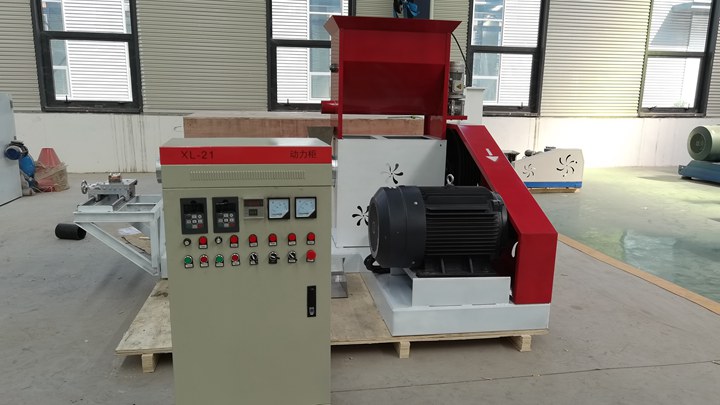 Fish fish feed extruders for farm use in Nigeria